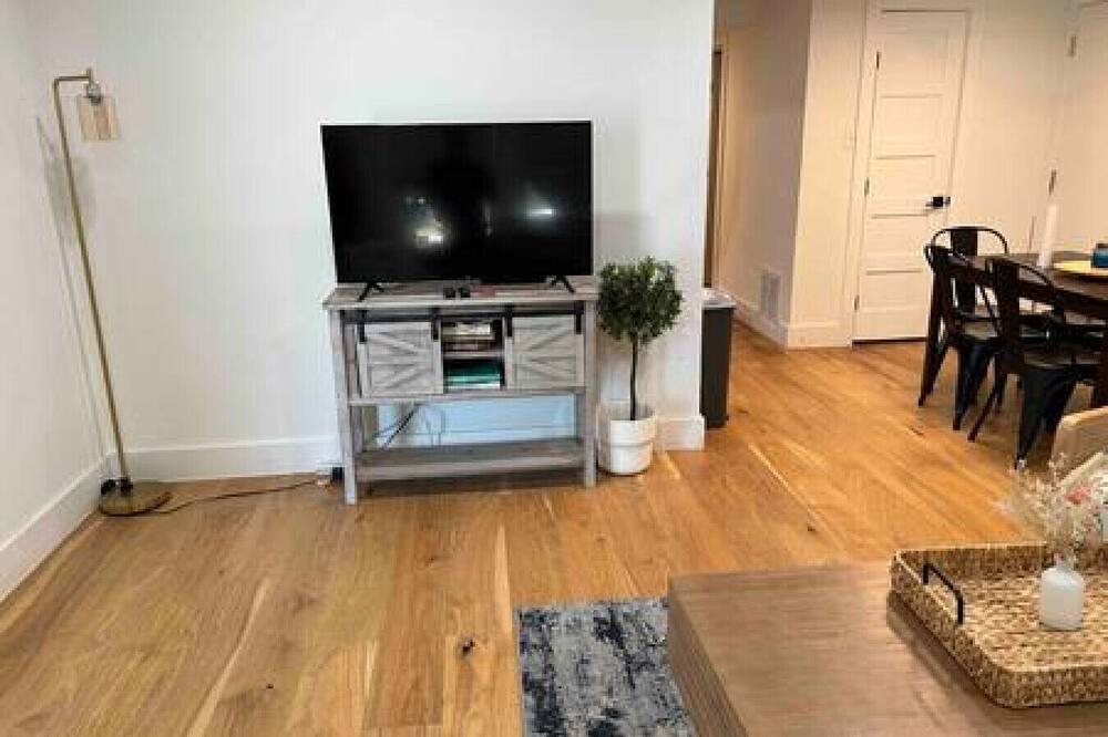Photo of Livingroom in McNeil