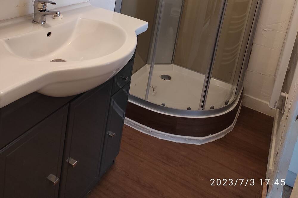 Photo of Bathroom in Auch