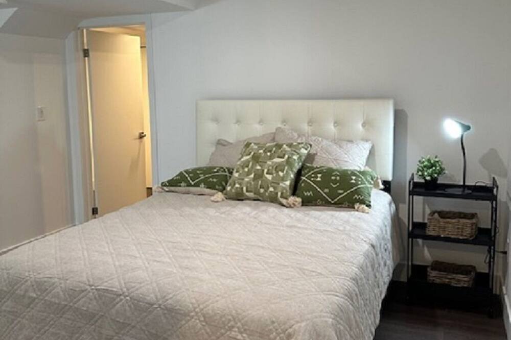 Photo of Bedroom in West Oak Trails