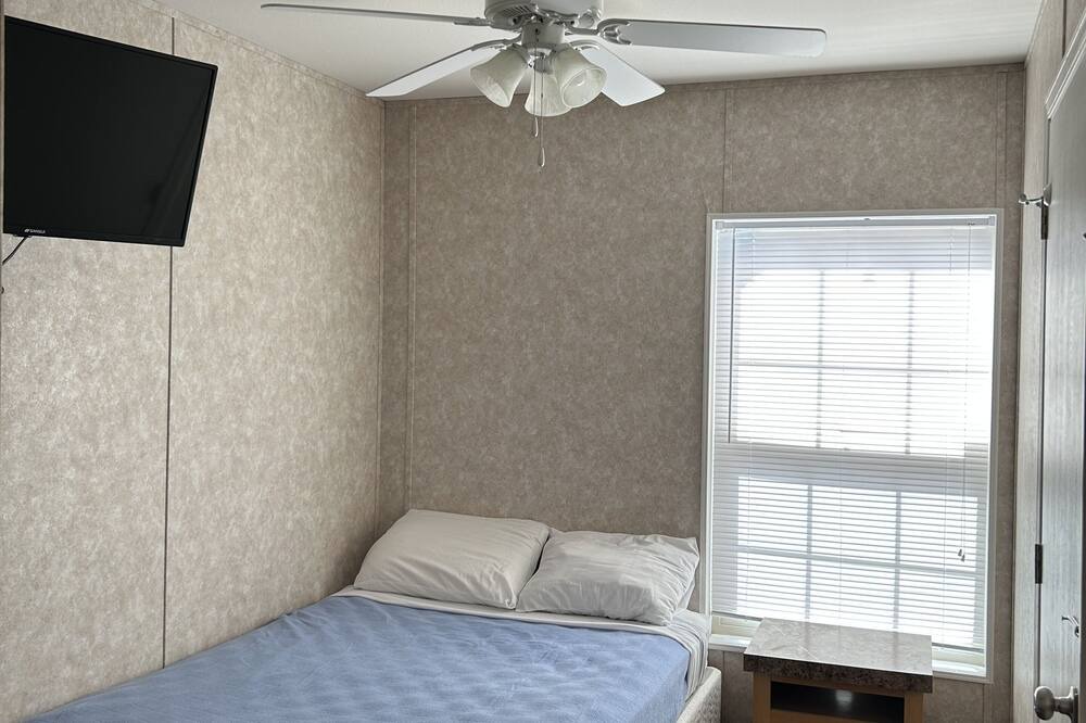 Photo of Bedroom in Crane