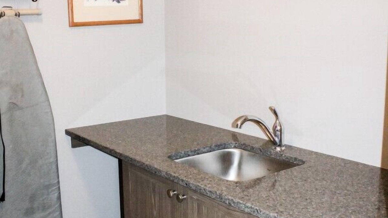 Photo of Kitchen in Amherstview