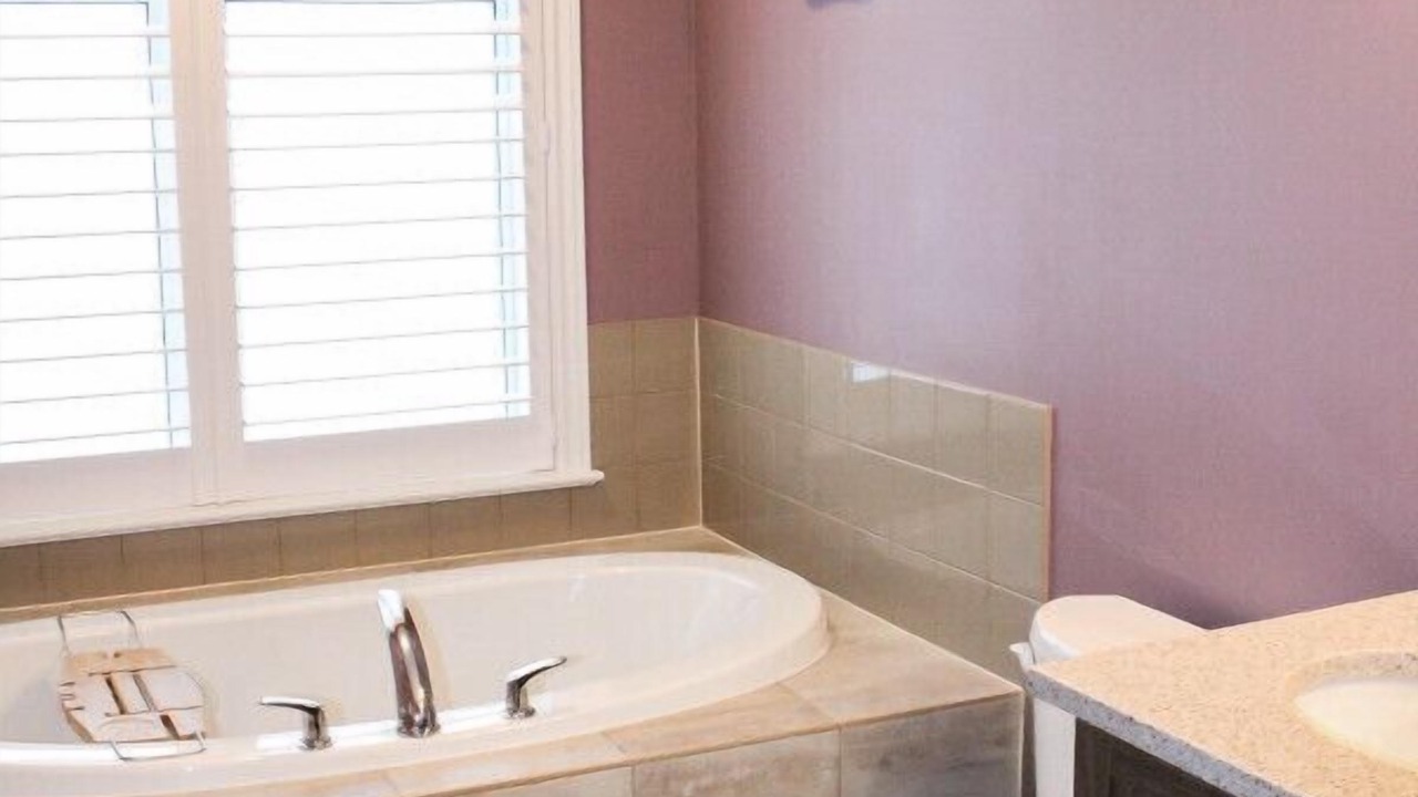 Photo of Bathroom in Amherstview