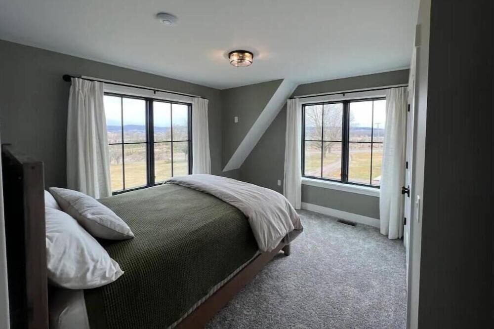 Photo of Bedroom in Muncy