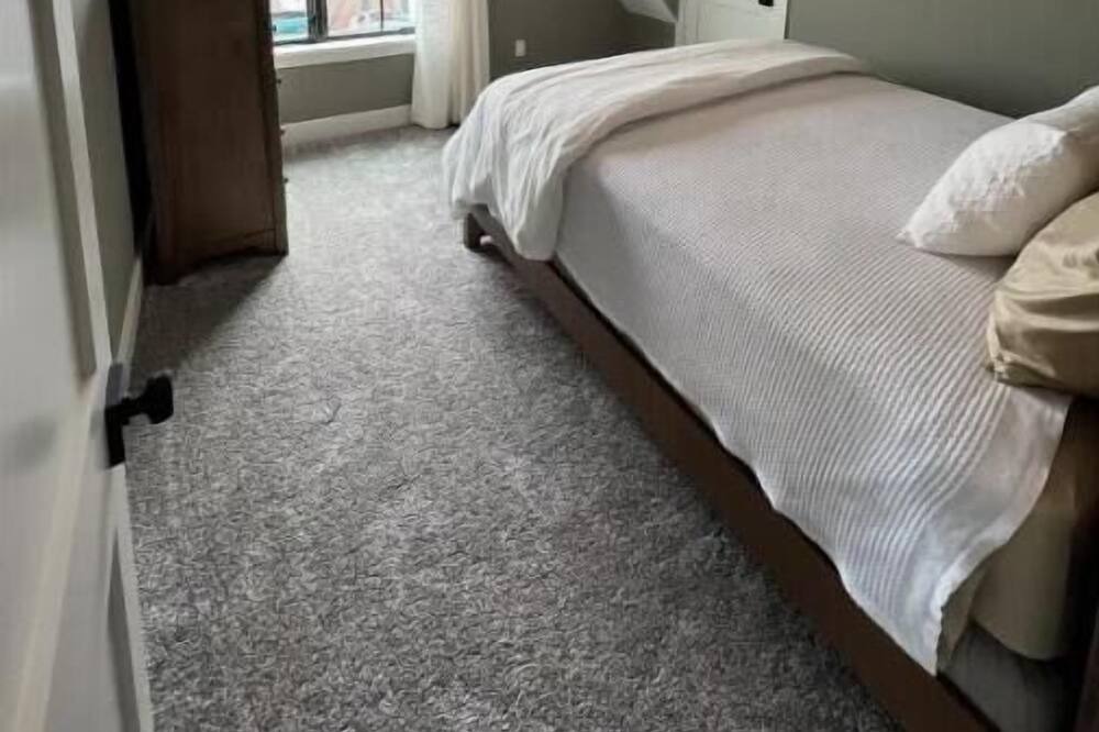 Photo of Bedroom in Muncy
