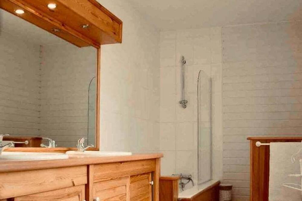 Photo of Bathroom in Ambleteuse