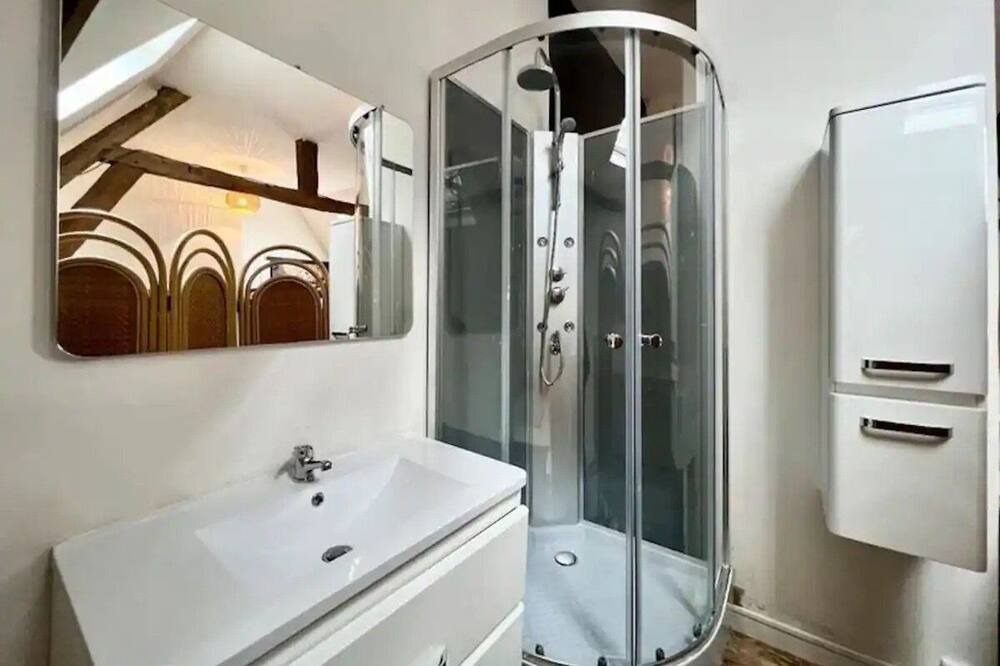 Photo of Bathroom in Caffiers