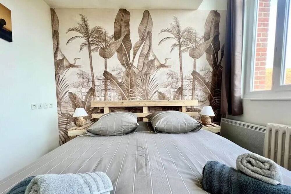 Photo of Bedroom in Caffiers