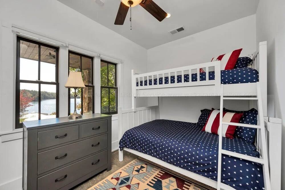 Photo of Bedroom in Crane Hill