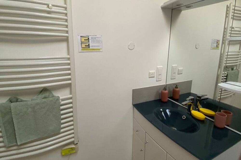 Photo of Bathroom in Castelsagrat