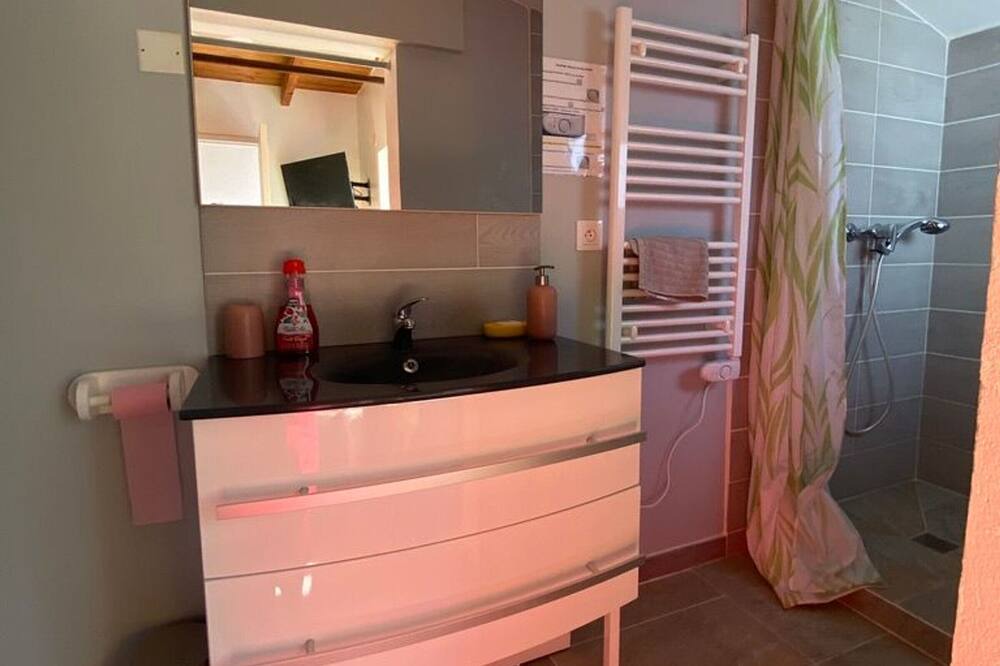 Photo of Bathroom in Castelsagrat