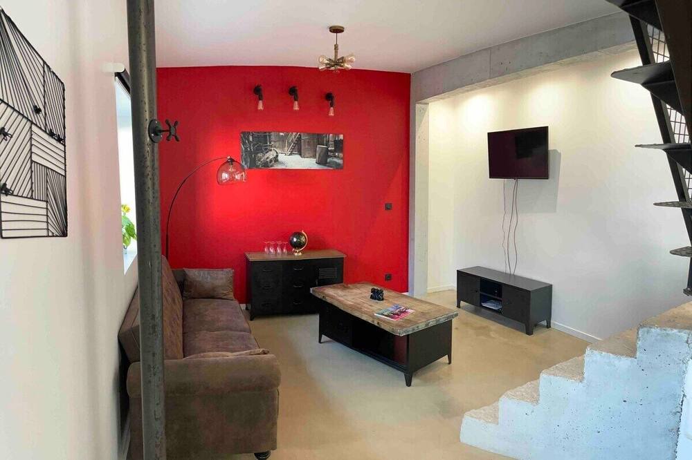 Photo of Livingroom in Saint-Etienne-au-Mont