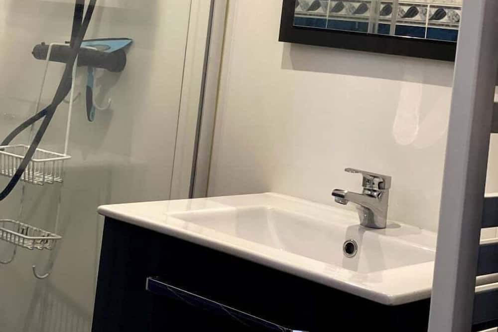 Photo of Bathroom in Audinghen