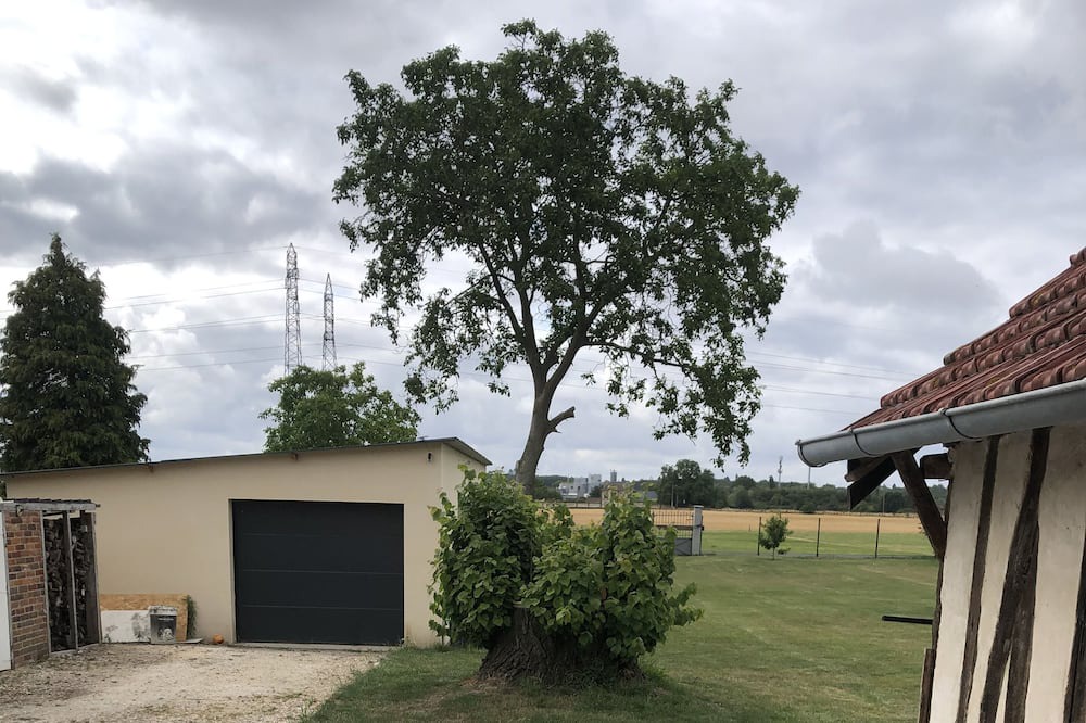 Photo of Outdoor in Cleon