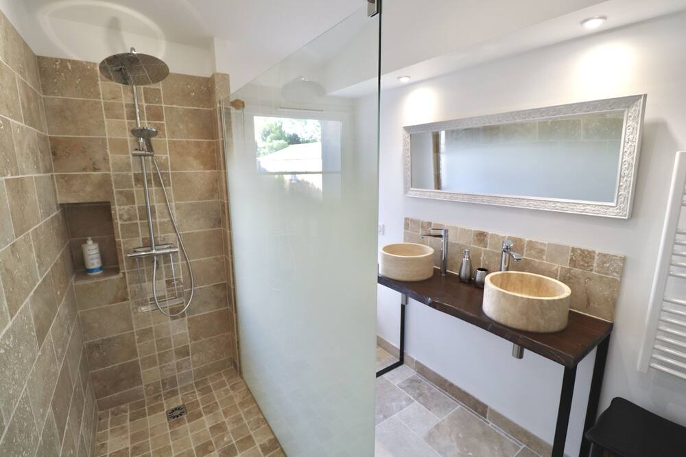 Photo of Bathroom in Saint-Just