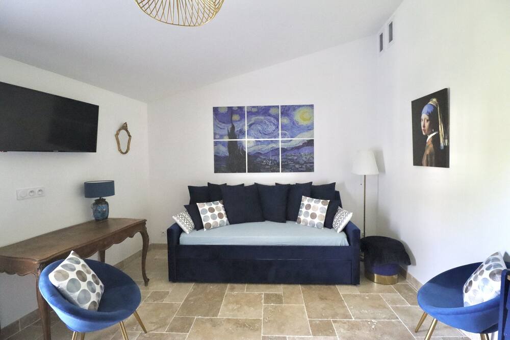 Photo of Livingroom in Saint-Just