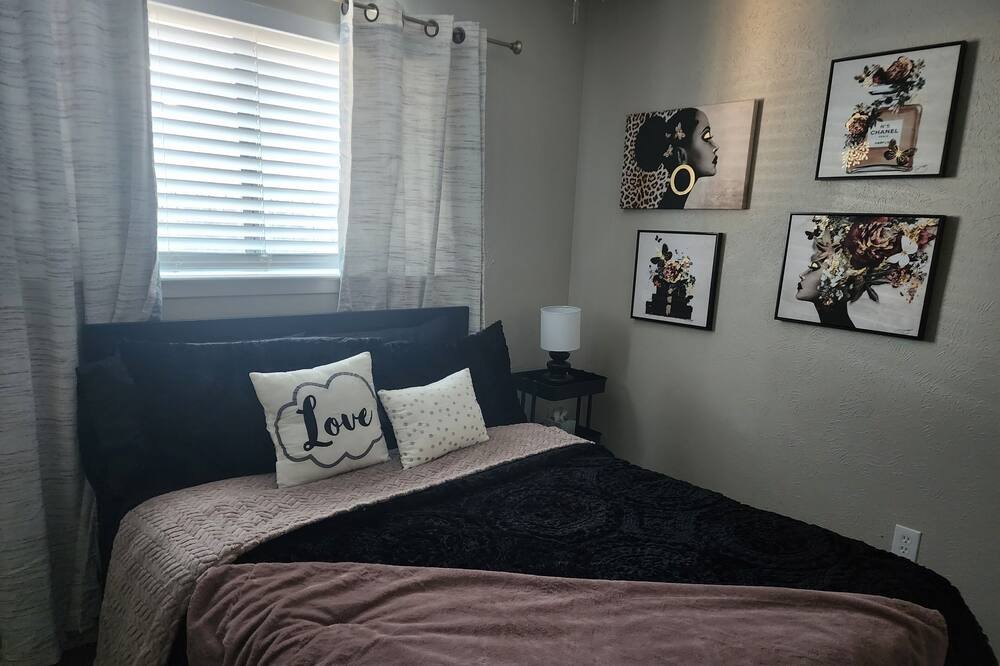Photo of Bedroom in Terrell
