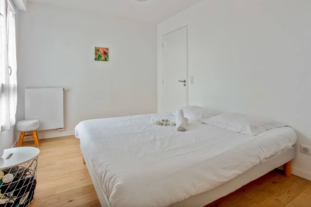 Photo of Bedroom in Clichy
