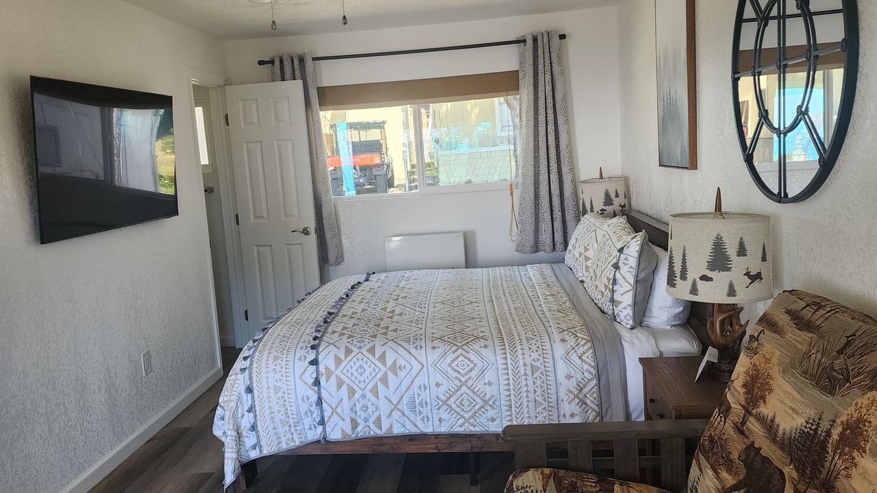 Photo of Bedroom in Jenner