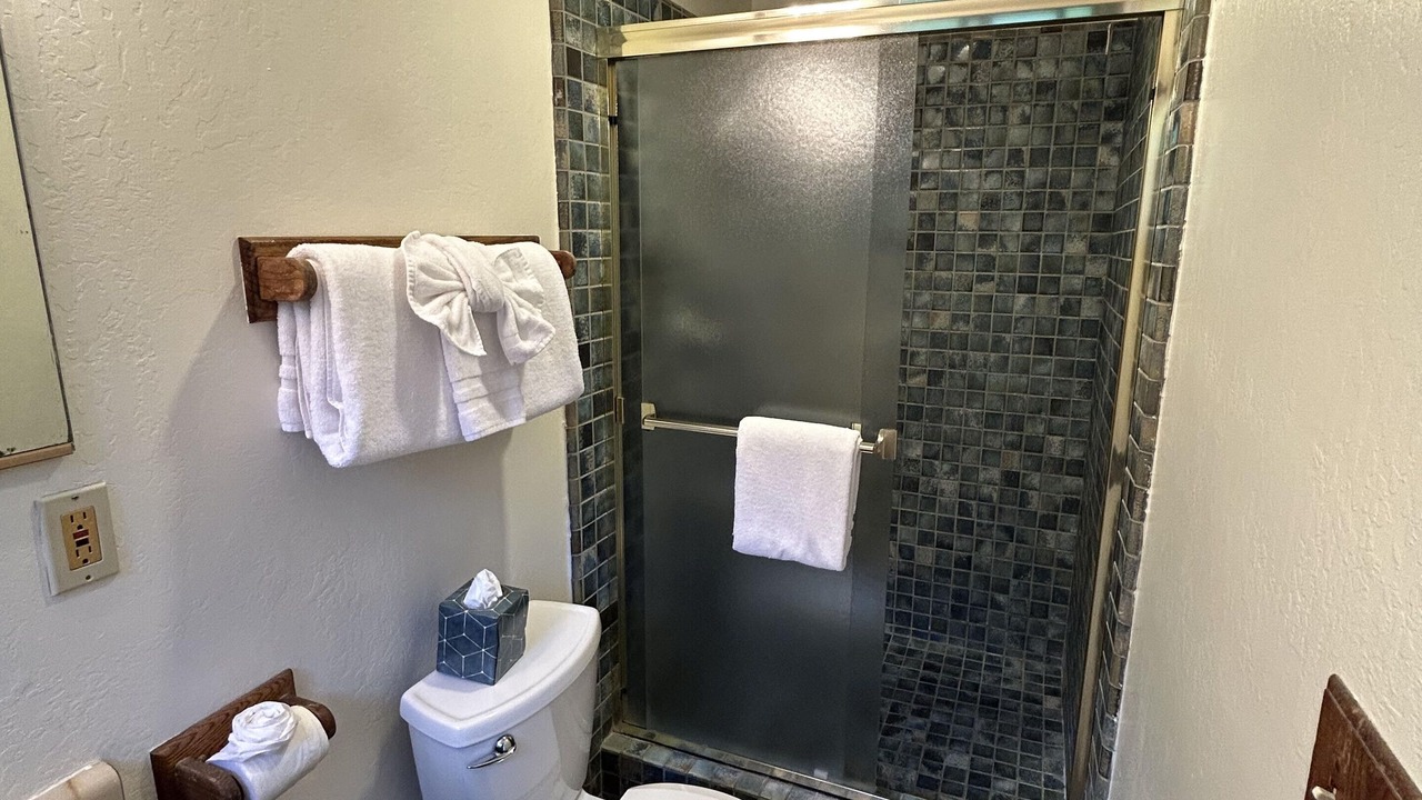 Photo of Bathroom in Jenner