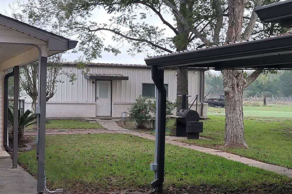 Photo of Outdoor in Alvin