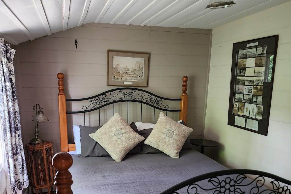 Photo of Bedroom in Hartley Vale