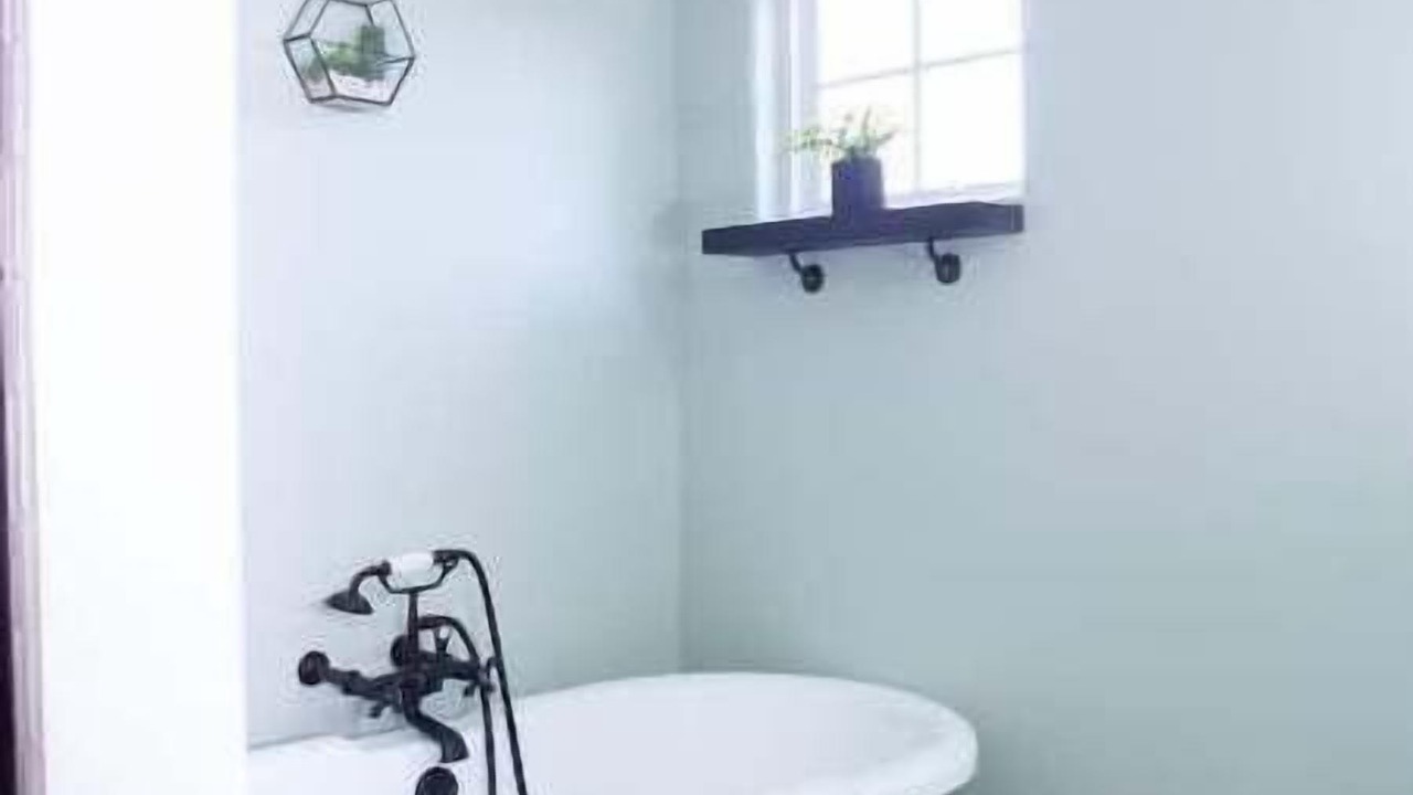 Photo of Bathroom in Chic's Beach