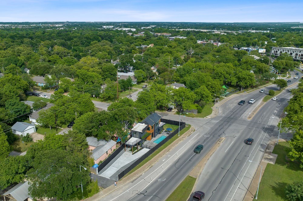 Photo of Outdoor in Cherrywood