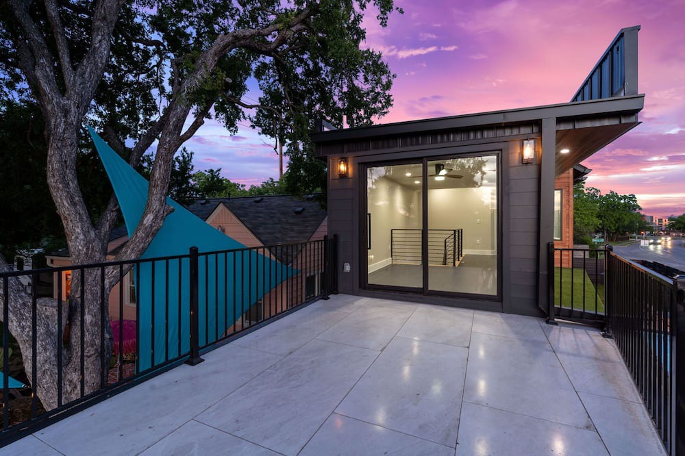 Photo of Outdoor in Cherrywood