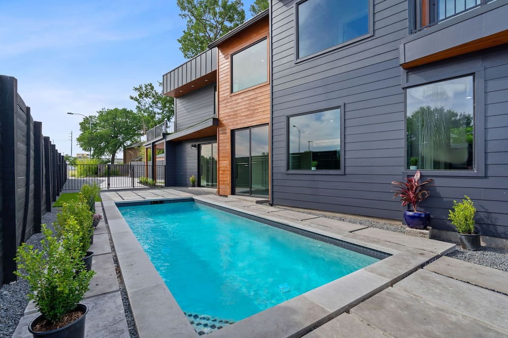 Photo of Outdoor in Cherrywood