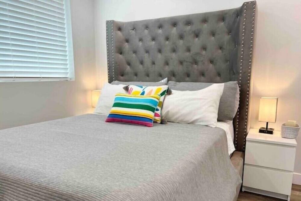 Photo of Bedroom in Canoga Park