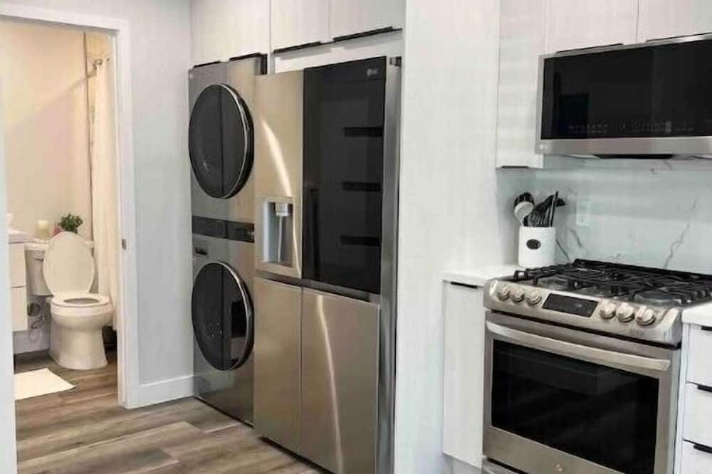 Photo of Kitchen in Canoga Park