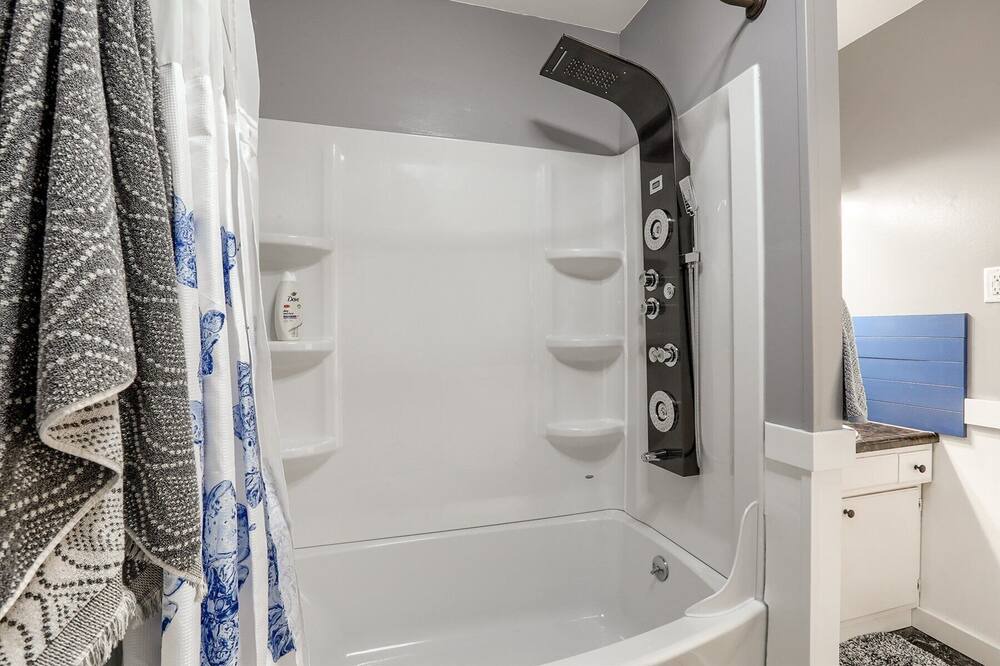 Photo of Bathroom in Highspire
