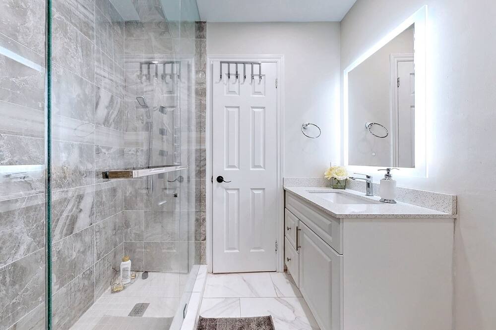 Photo of Bathroom in Aurora