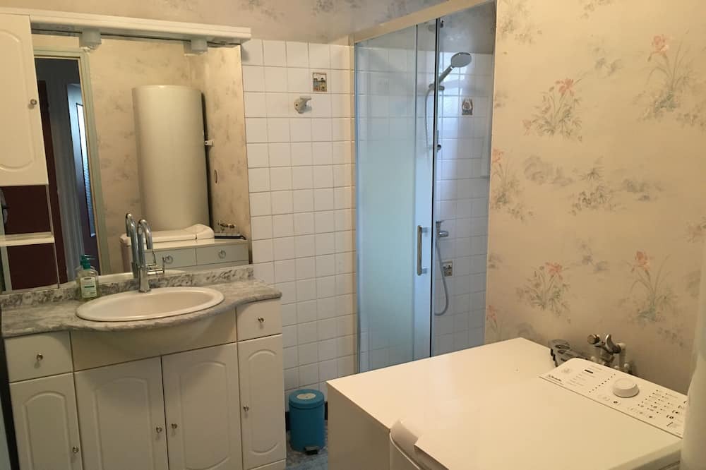 Photo of Bathroom in Vitry-aux-Loges