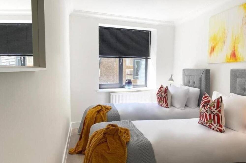 Photo of Bedroom in Rochester East Ward