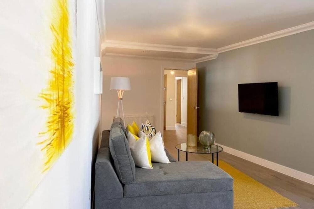 Photo of Livingroom in Rochester East Ward