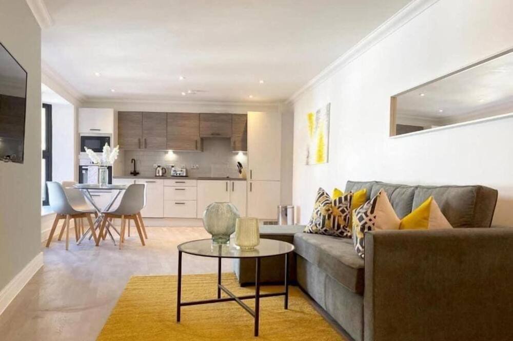 Photo of Livingroom in Rochester East Ward