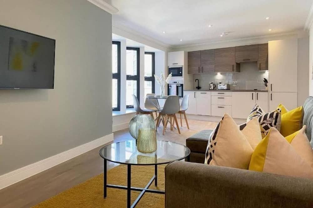 Photo of Livingroom in Rochester East Ward