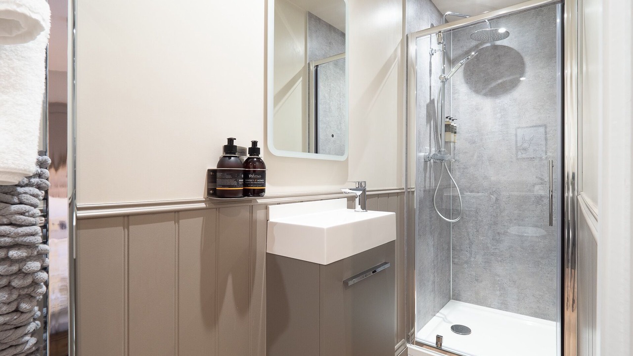 Photo of Bathroom in Henley-in-Arden