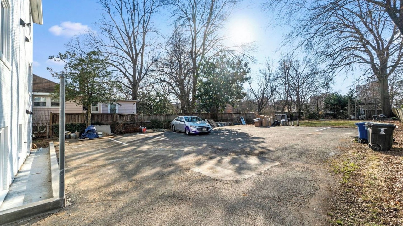 Photo of Outdoor in Virginia Square