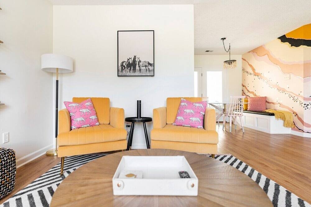 Photo of Livingroom in Lexington