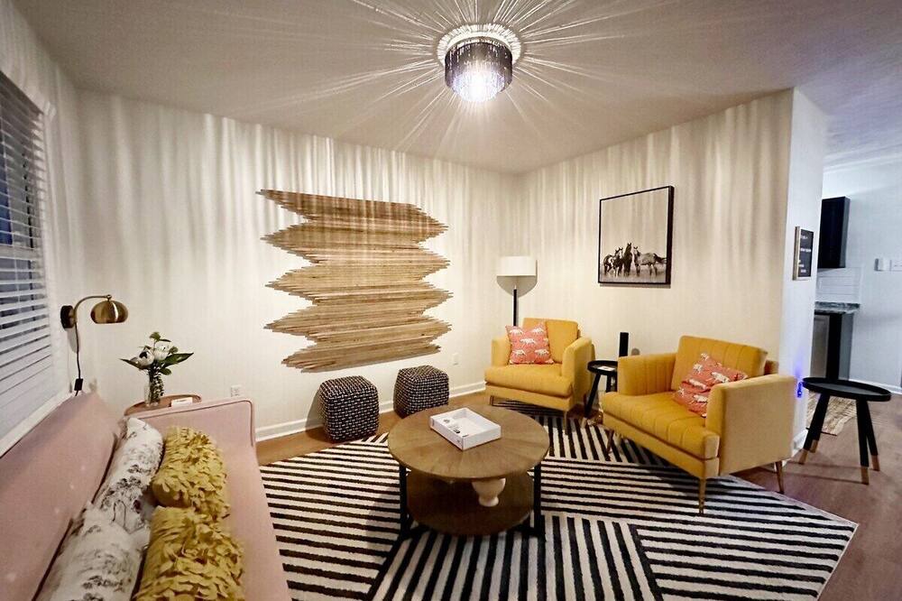 Photo of Livingroom in Lexington