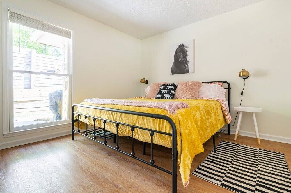 Photo of Bedroom in Lexington