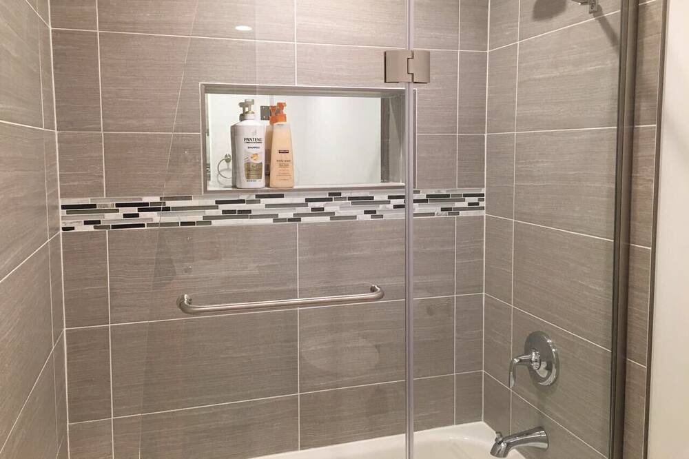 Photo of Bathroom in Washington Park