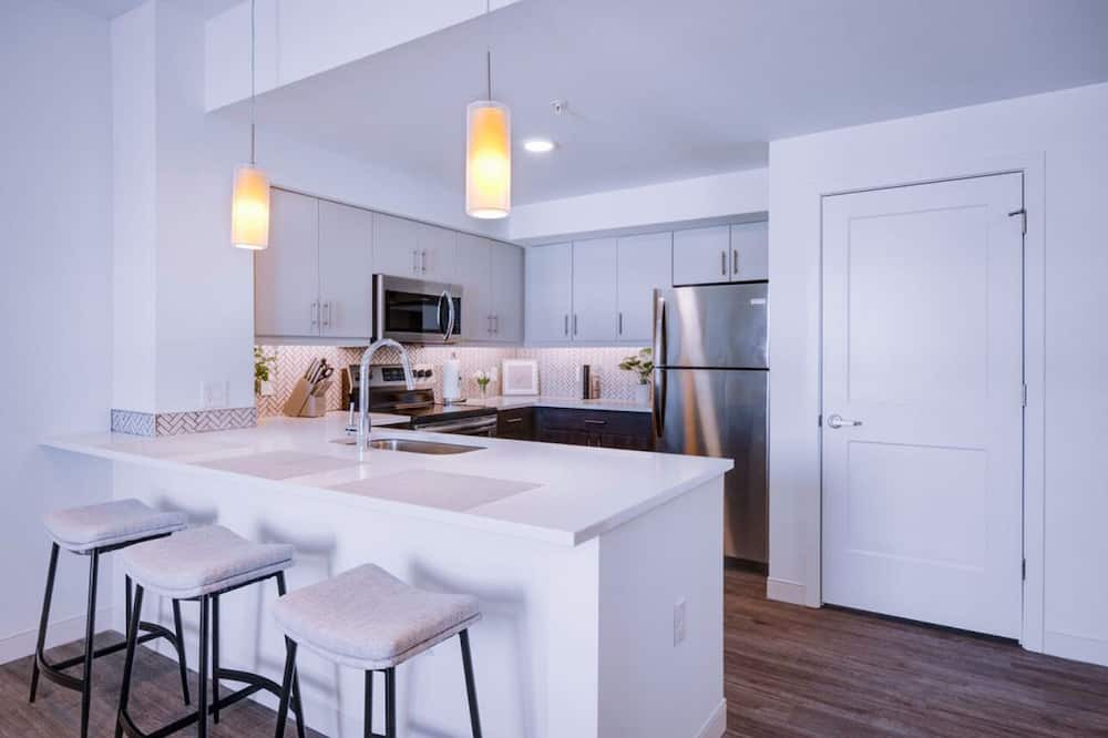 Photo of Kitchen in Monroe Ward