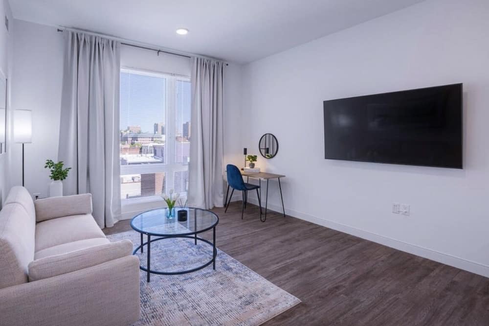 Photo of Livingroom in Monroe Ward