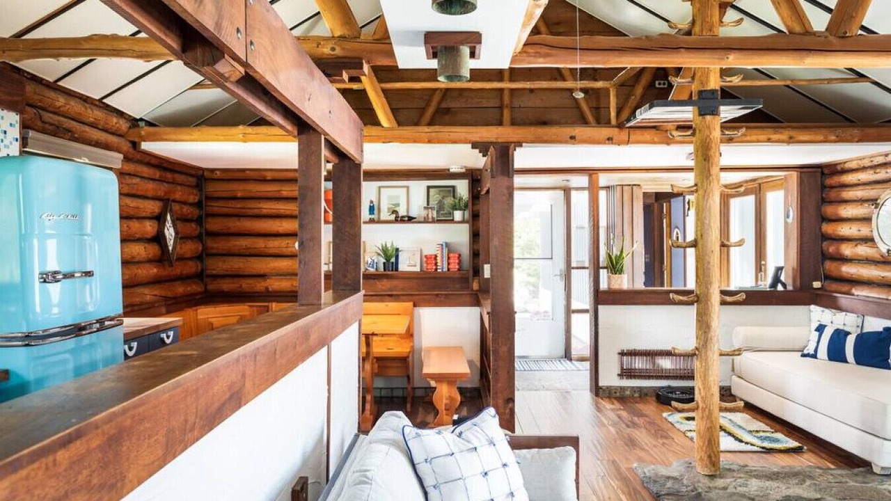Photo of Livingroom in Suttons Bay