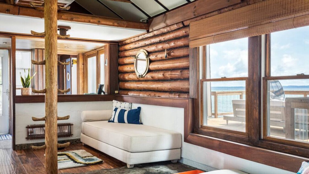 Photo of Livingroom in Suttons Bay