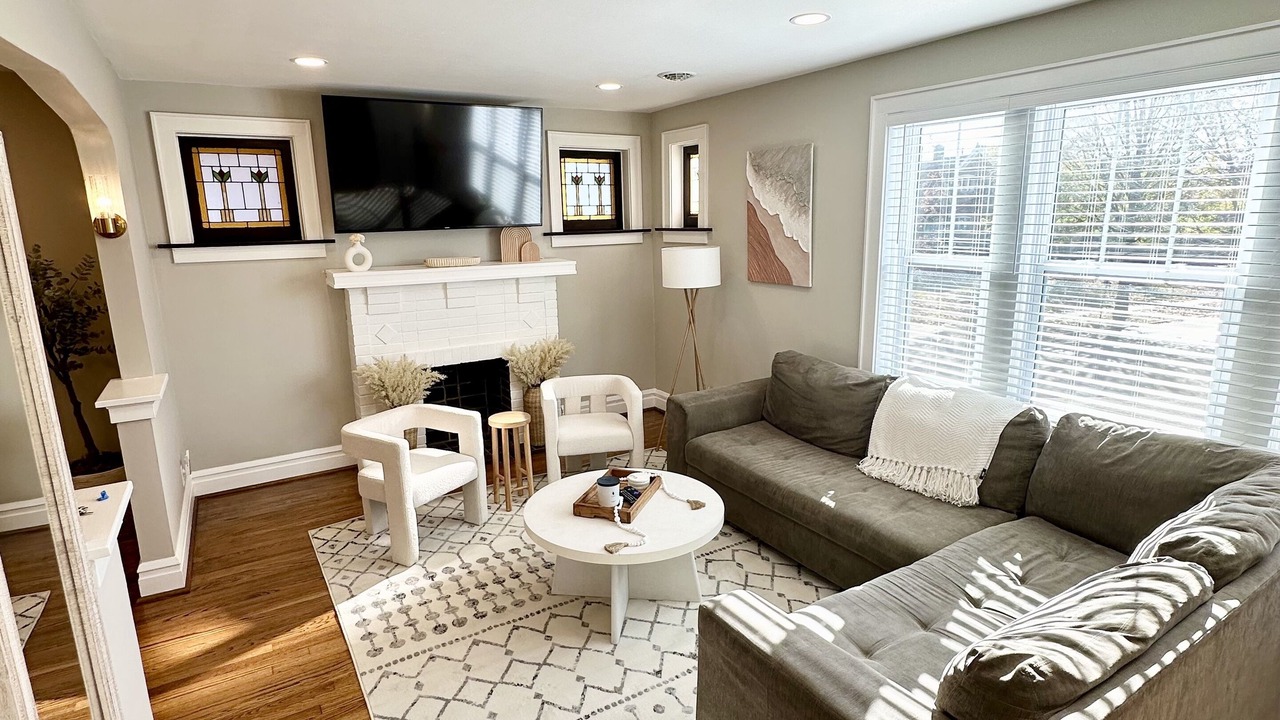 Photo of Livingroom in Richmond Heights