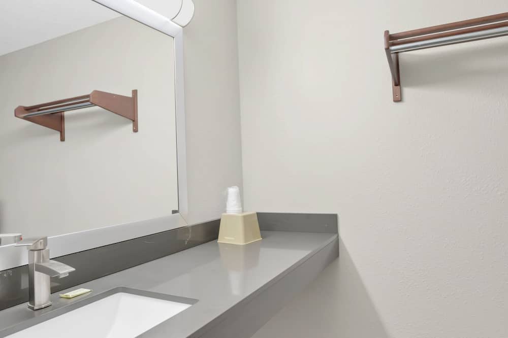 Photo of Bathroom in Chicago Ridge